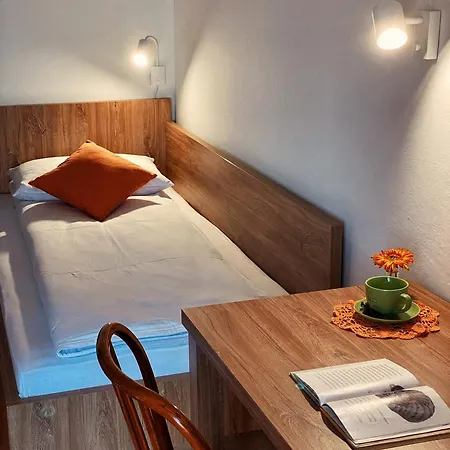 Apartment Apartma Domacija Bole Sezana